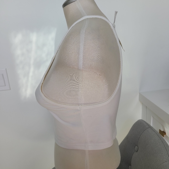 Crop top - Picture 2 of 4